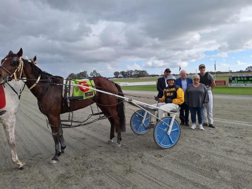Race-7-Winter-Cup-Winner-ISAIDBOO-driven-by-Joseph-Suvaljko-2